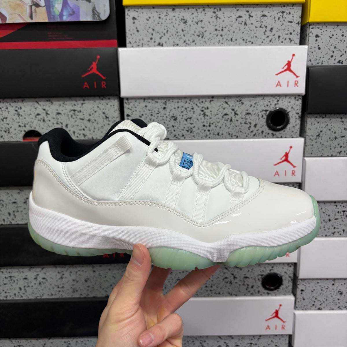 Air Jordan 11 Low „Legend Blue“ 