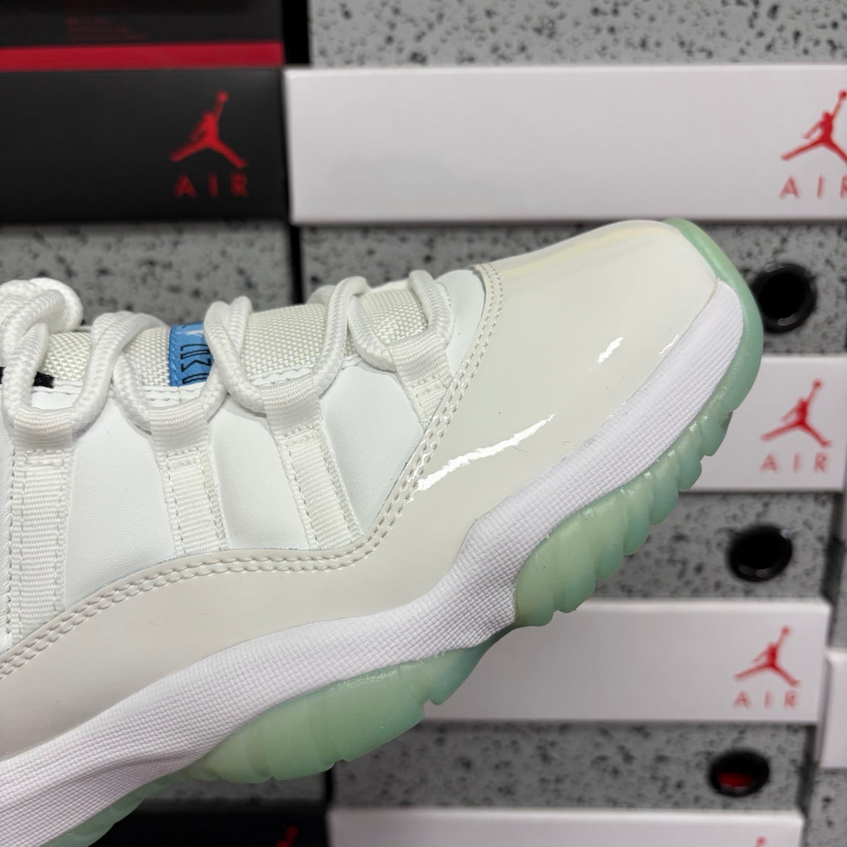 Air Jordan 11 Low „Legend Blue“ 