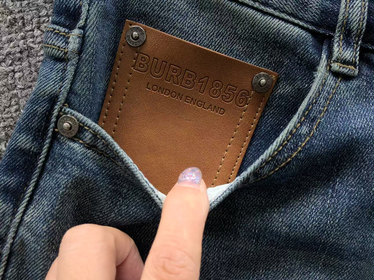 Burberry-Hosen