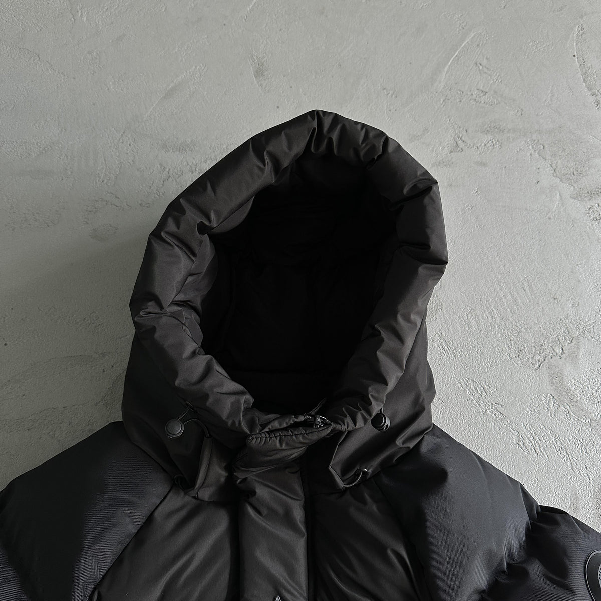Giacca imbottita Trapstar Decoded Arch nera 