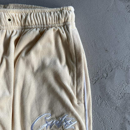 Corteiz Velvet Trackset Creme 