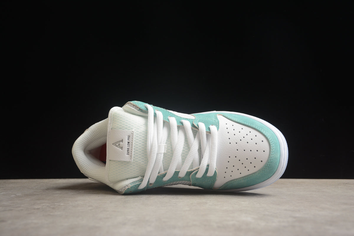 April Skateboards x Nike SB Dunk Low 