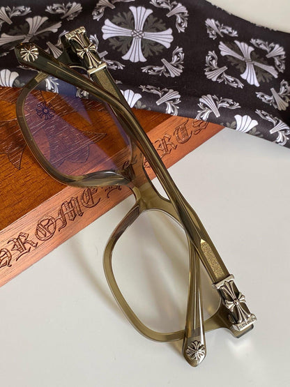 Brille mit verchromten Herzen