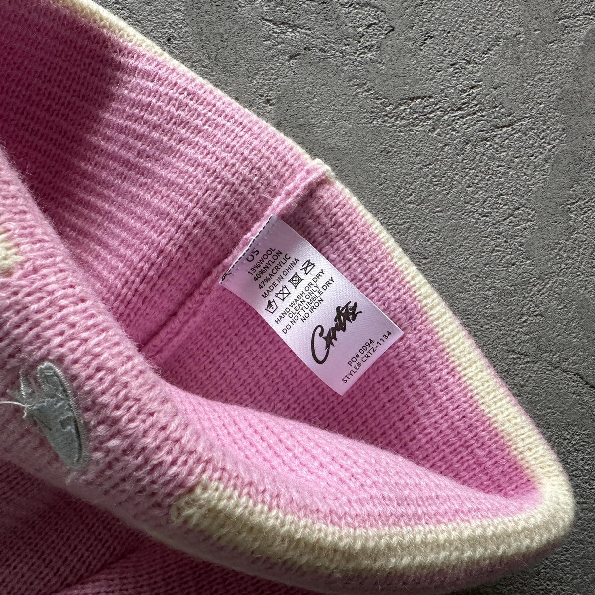 Corteiz Strickmütze mit Streifen - Pink