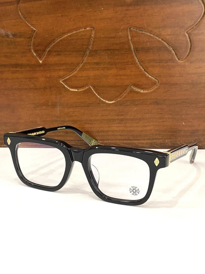 Brille mit verchromten Herzen