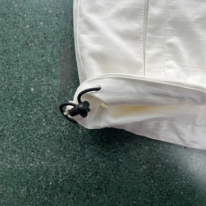 Corteiz Jacke mit schrägen Taschen