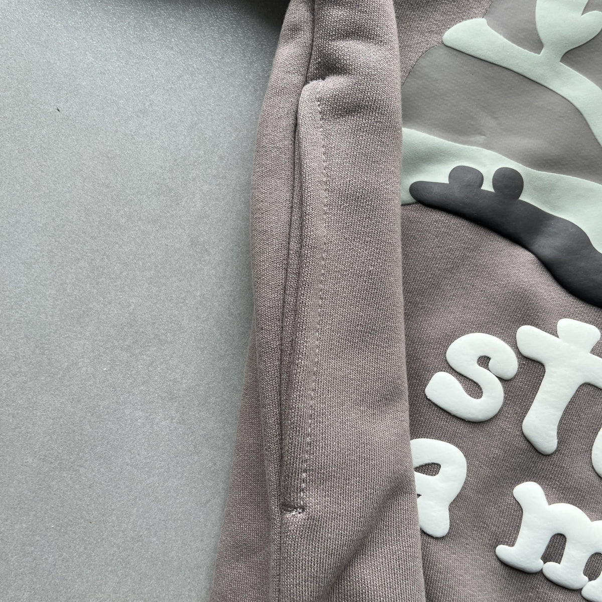 Broken Planet Skin – Rosa Kaktus-Hoodie 