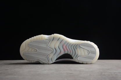 AJ 11 "Platinum Tint"