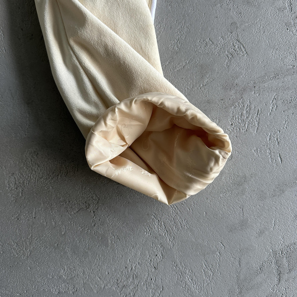 Pantaloni in velluto Corteiz color crema 