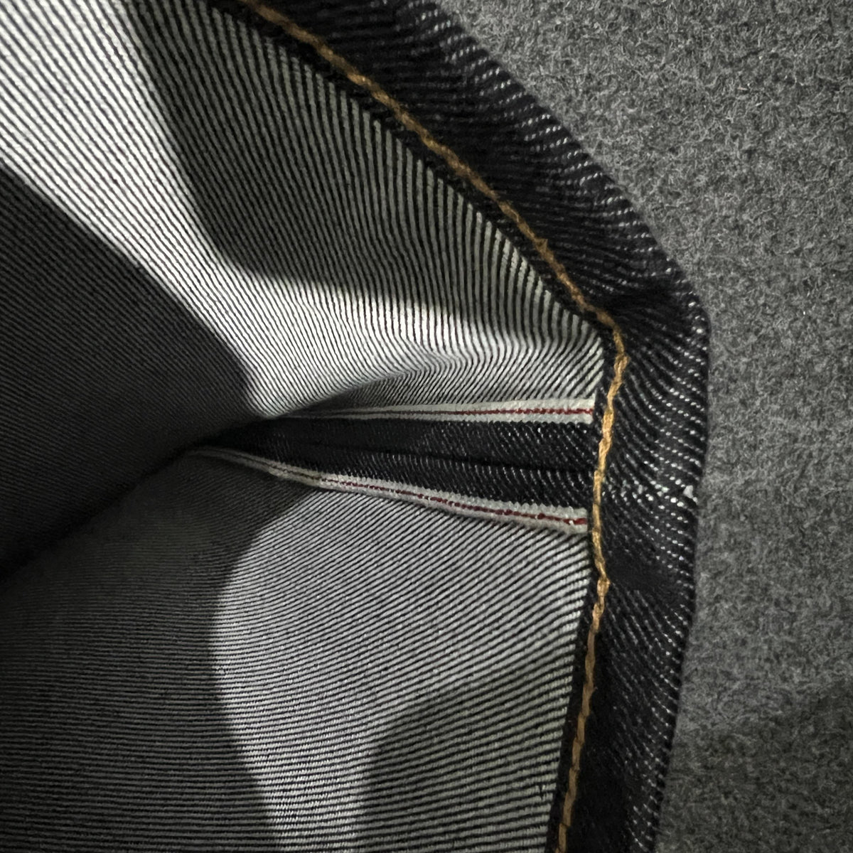 Jeans larghi Supreme in filo di rame nero