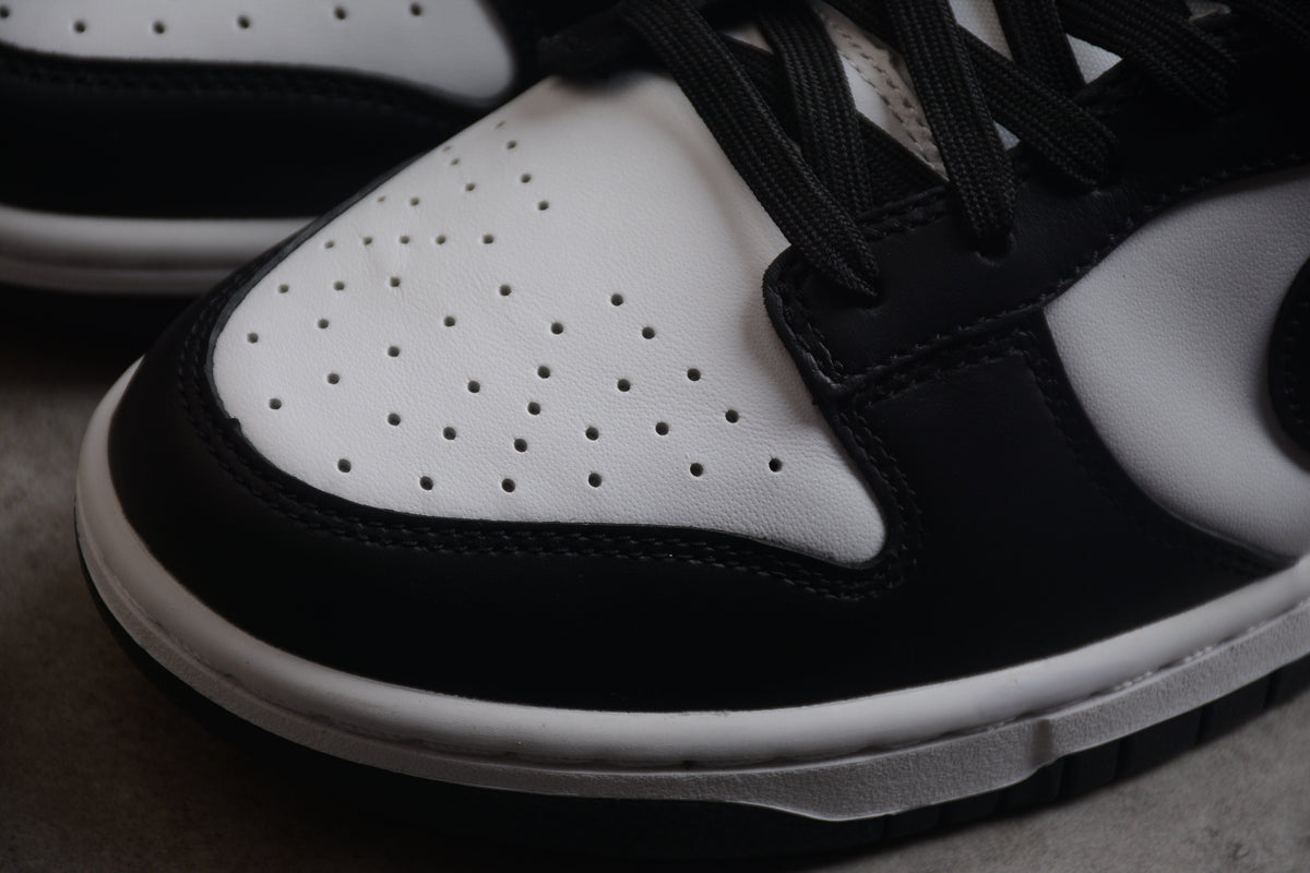 Nike Dunk Low Schwarzer Panda 
