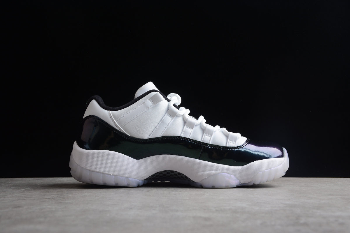 Air Jordan 11 Low "Pasqua" 