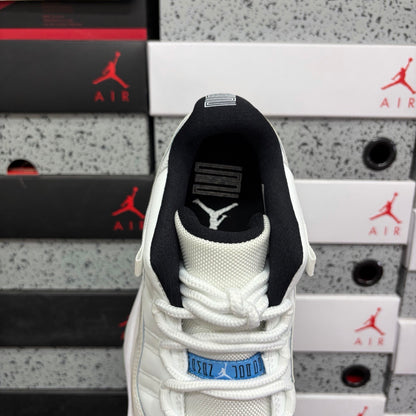 Air Jordan 11 Low „Legend Blue“ 