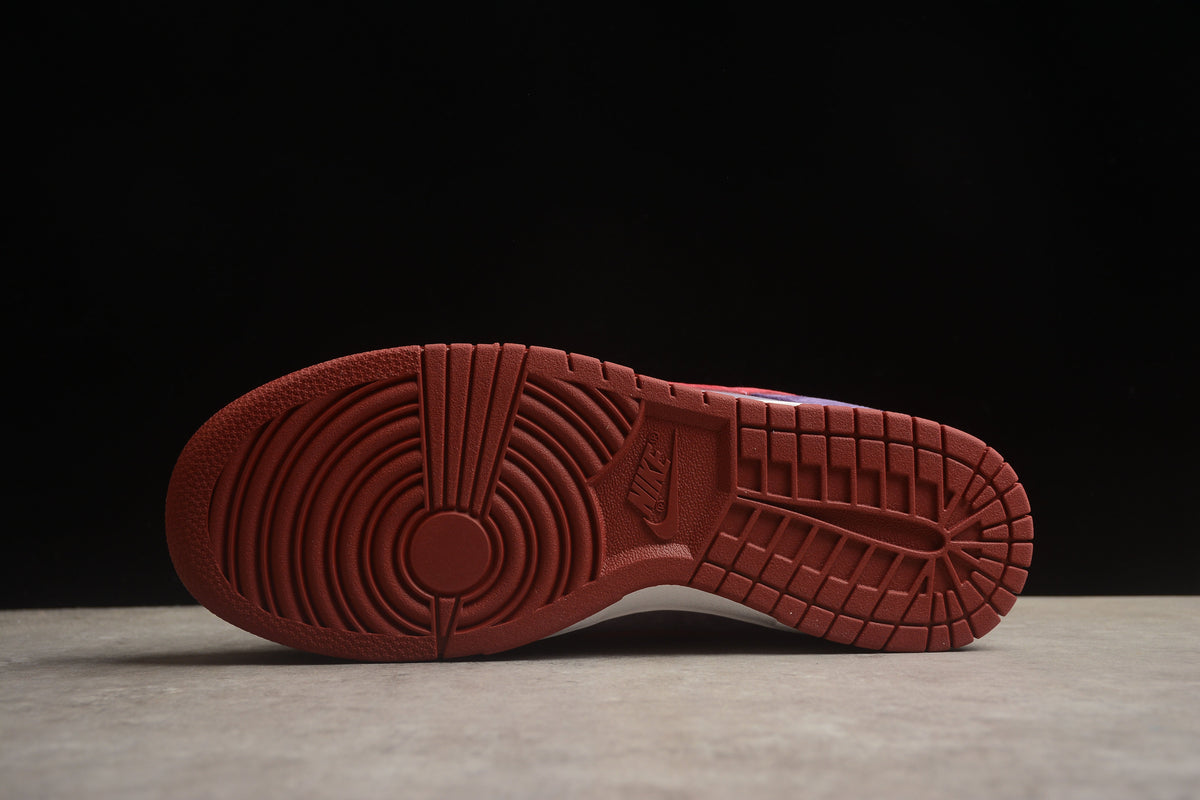 Nike Dunk Low Retro Vol. 1 SP Pflaume 