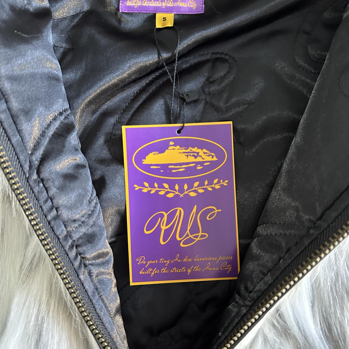 Corteiz Pelzjacke mit Kapuze