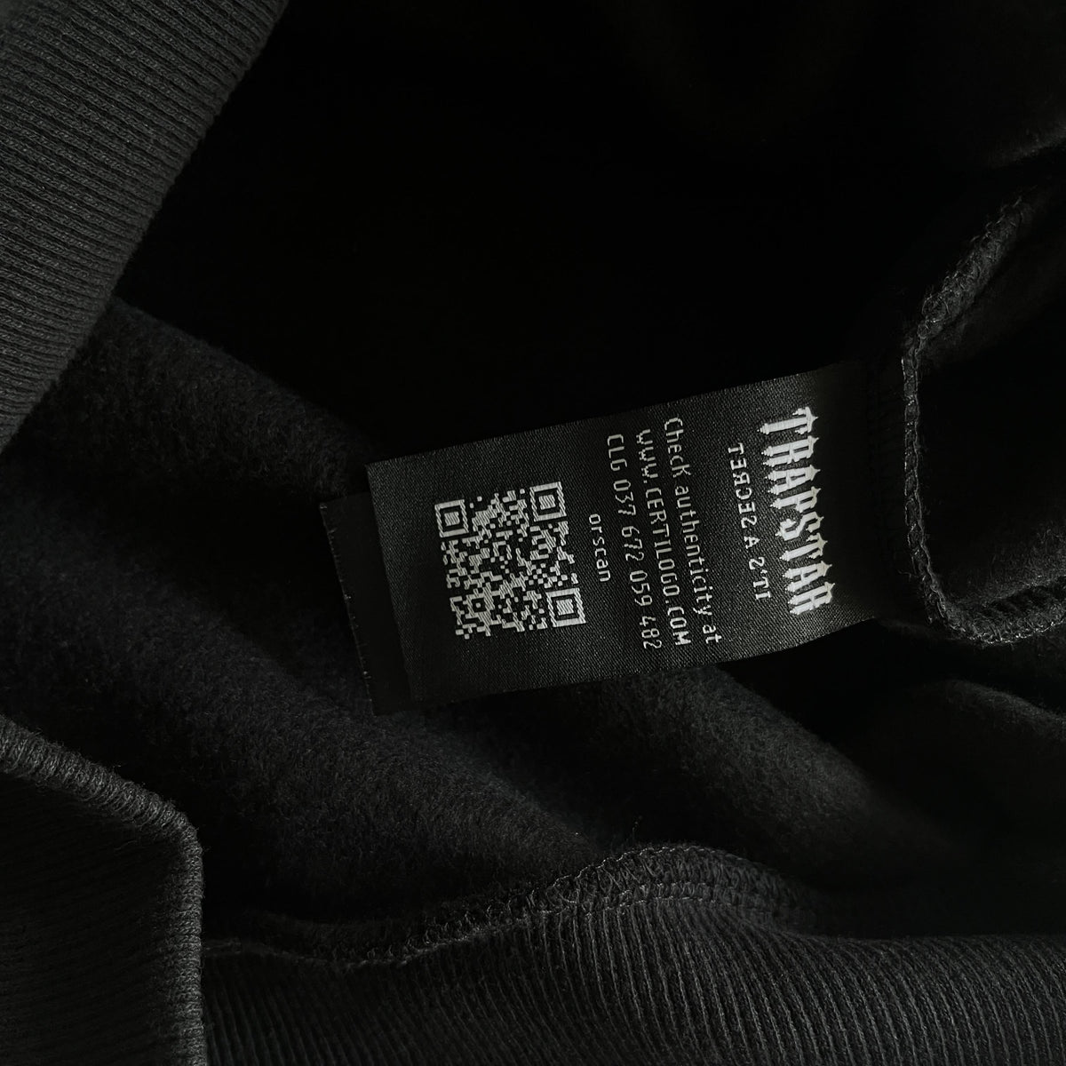 Tuta Trapstar in ciniglia decorata Black Out 
