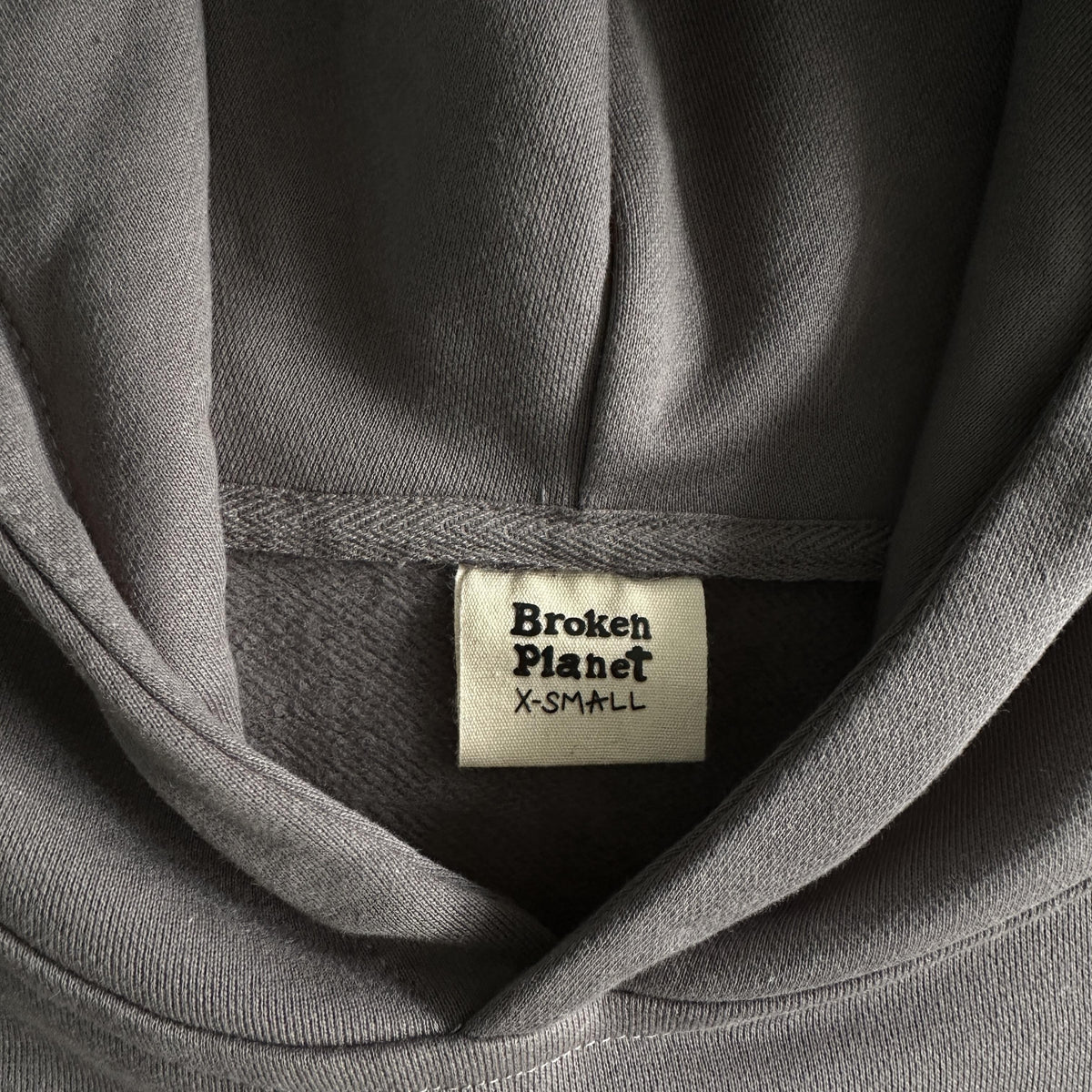 Felpa con cappuccio Broken Planet Find Your Balance 