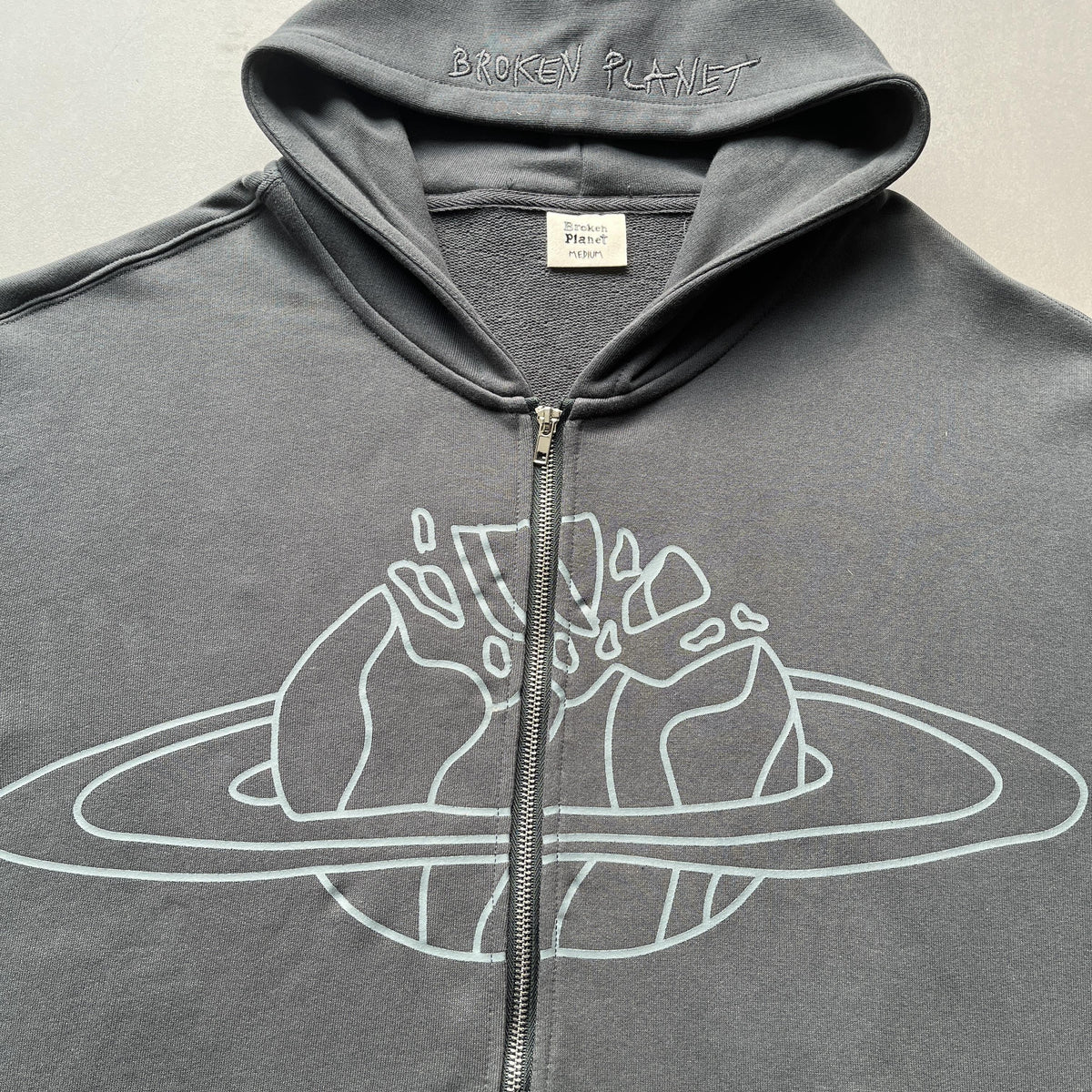 Felpa con cappuccio e zip Broken Planet Planet grigia 