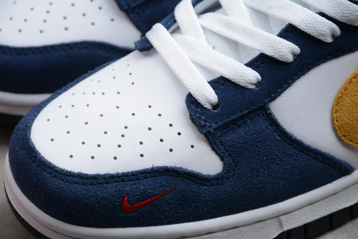 Nike x Kasina Dunk Low "'80s Bus"