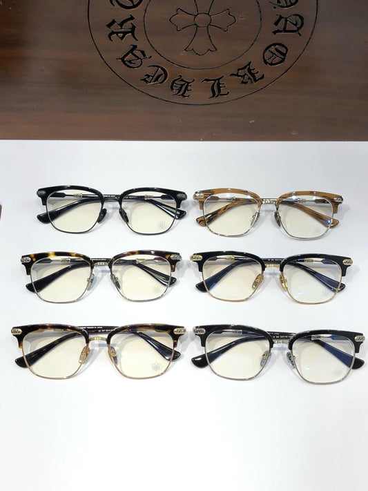 Brille mit verchromten Herzen