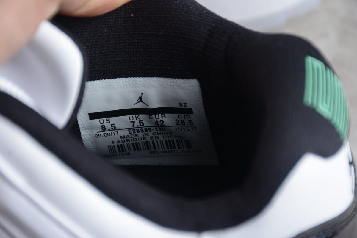 Air Jordan 11 Low "Pasqua" 