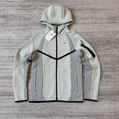 Nike New Techfleece