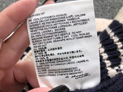 Am1 Sweater