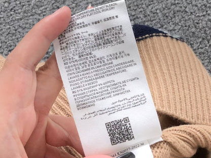 Am1 Sweater Female
